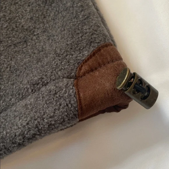 Orvis Gray and Brown Fleece Vest - Picture 6 of 9